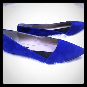 Electric blue pointed toe flat